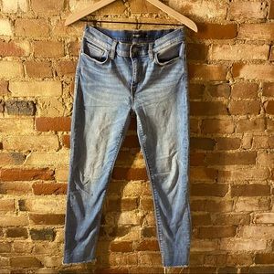 Hudson stretch straight leg Jean size 27